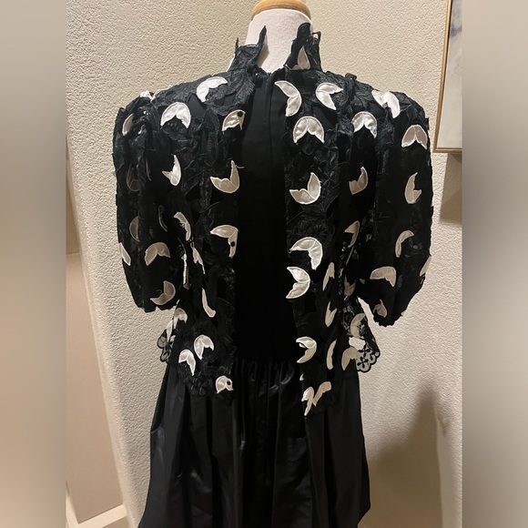 VTG 80s Richilene New York Black White Floral  Lace Bubble Formal Dress Sz 4 - Picture 6 of 8